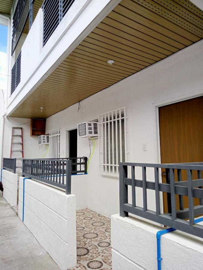 __Aplaridel Inn Suites__ Angeles Exterior foto